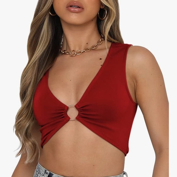 BUNDLE V-Neck Plunge Ring Crop Tops 🌹 - Picture 4 of 13